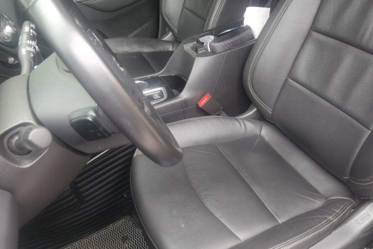 Used Chevrolet Equinox 2021 535T Yujie Edition Left Front Seat