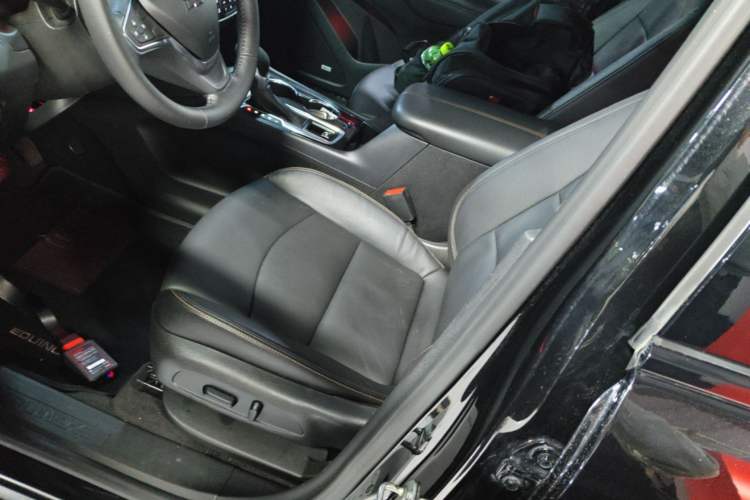 Used Chevrolet Equinox 2021 535T Yujie Edition Left Front Seat