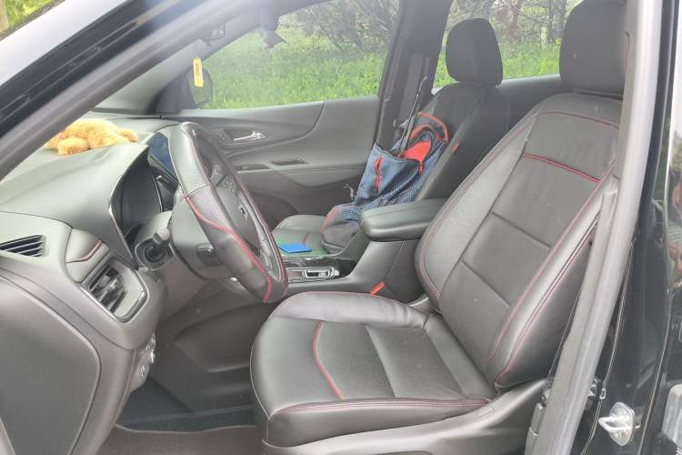 Used Chevrolet Equinox 2021 550T RS Smart Boundary-Pushing Edition Left Front Seat