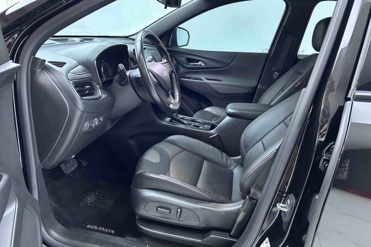 Used Chevrolet Equinox 2021 550T RS Smart Boundary-Pushing Edition Left Front Seat