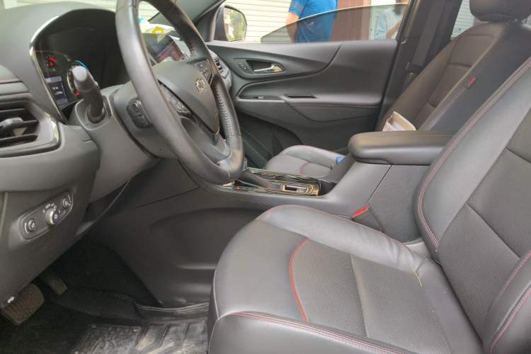 Used Chevrolet Equinox 2021 550T RS Smart Boundary-Pushing Edition Left Front Seat