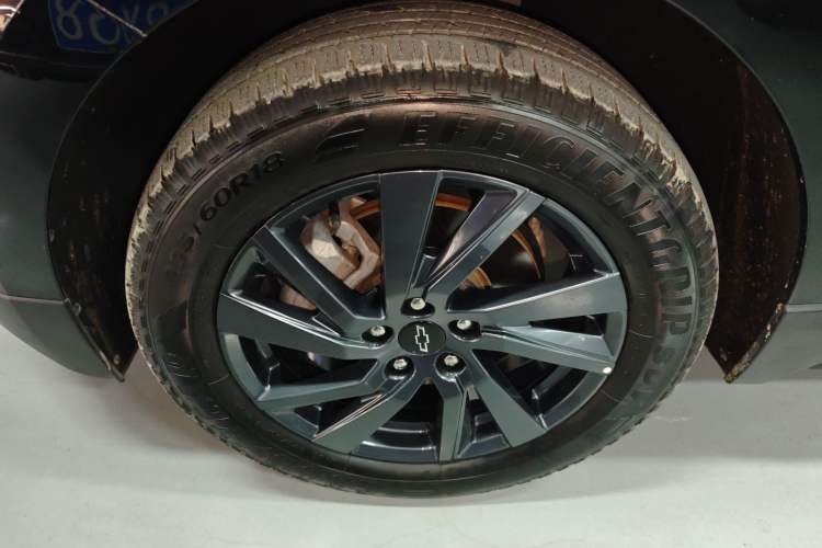 Used Chevrolet Equinox 2021 550T RS Smart Boundary-Pushing Edition Left Front Wheel Hub
