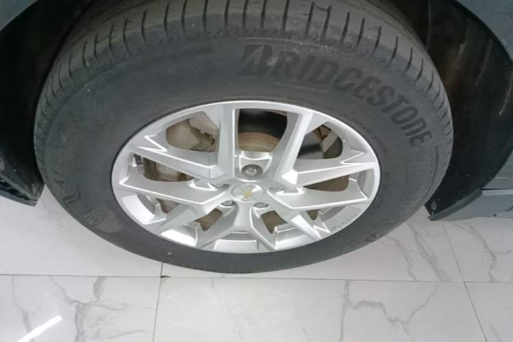 Used Chevrolet Equinox 2021 535T Chijie Edition Left Front Wheel Hub