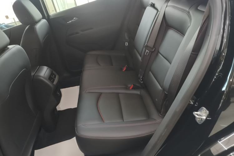 Used Chevrolet Equinox 2021 550T RS Four-Wheel Drive Intelligent Guardian Edition Left Rear Seat