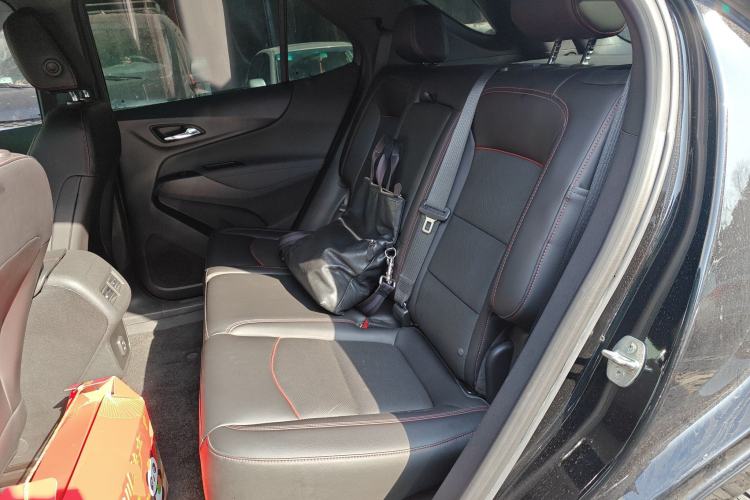 Used Chevrolet Equinox 2021 550T RS Smart Boundary-Pushing Edition Left Rear Seat