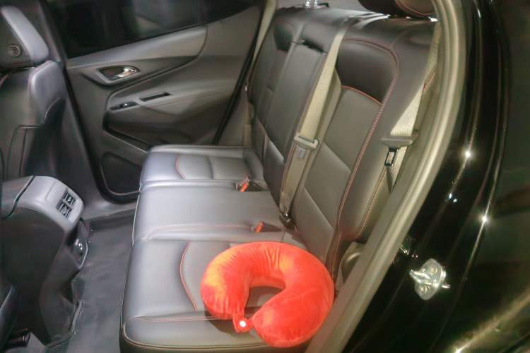 Used Chevrolet Equinox 2021 550T RS Smart Boundary-Pushing Edition Left Rear Seat