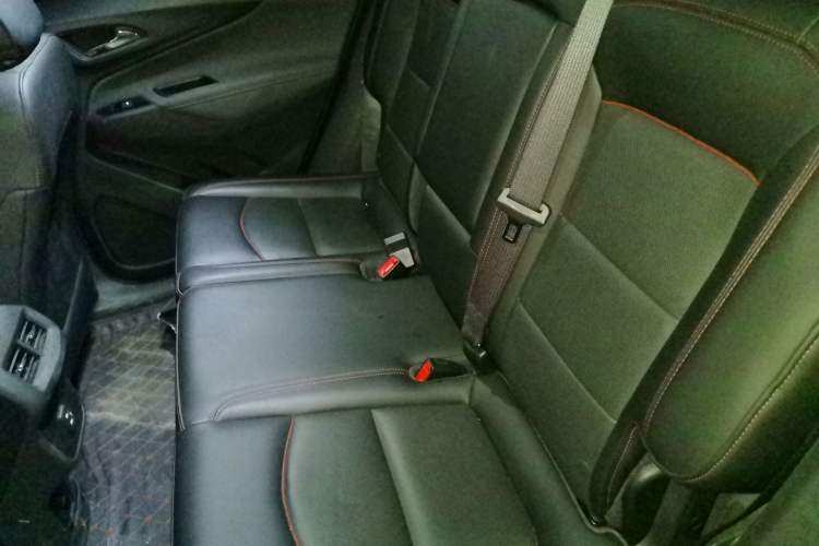 Used Chevrolet Equinox 2021 550T RS Four-Wheel Drive Intelligent Guardian Edition Left Rear Seat