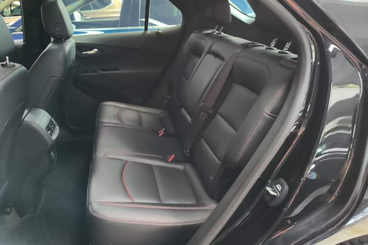 Used Chevrolet Equinox 2021 550T RS Smart Boundary-Pushing Edition Left Rear Seat