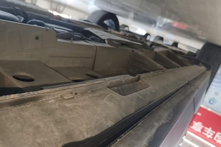 Used Chevrolet Equinox 2021 550T RS Four-Wheel Drive Intelligent Guardian Edition Left Side Sill