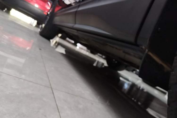 Used Chevrolet Equinox 2021 550T RS Smart Boundary-Pushing Edition Left Side Sill