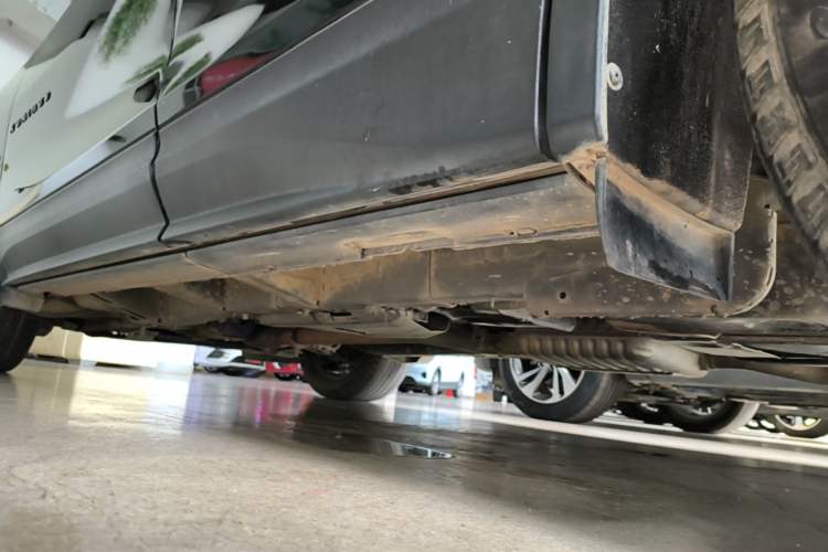 Used Chevrolet Equinox 2021 550T RS Smart Boundary-Pushing Edition Left Side Sill