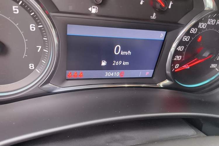Used Chevrolet Equinox 2021 550T RS Smart Boundary-Pushing Edition Odometer Close Up