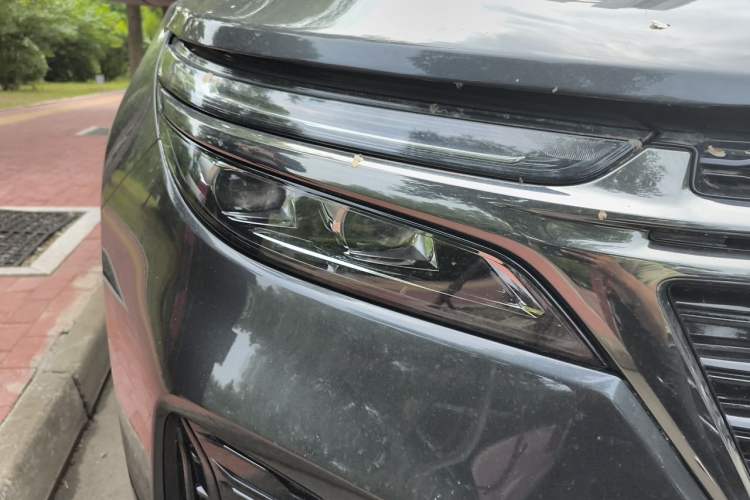 Used Chevrolet Equinox 2021 550T RS Four-Wheel Drive Intelligent Guardian Edition Right Front Headlight
