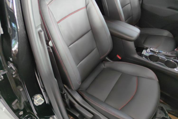 Used Chevrolet Equinox 2021 550T RS Smart Boundary-Pushing Edition Right Front Seat