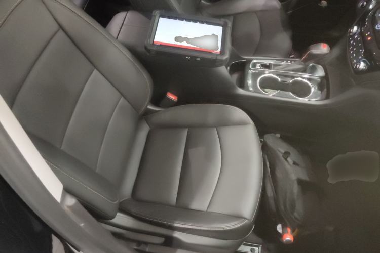 Used Chevrolet Equinox 2021 535T Yujie Edition Right Front Seat