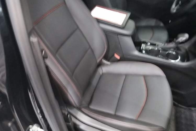 Used Chevrolet Equinox 2021 550T RS Smart Boundary-Pushing Edition Right Front Seat