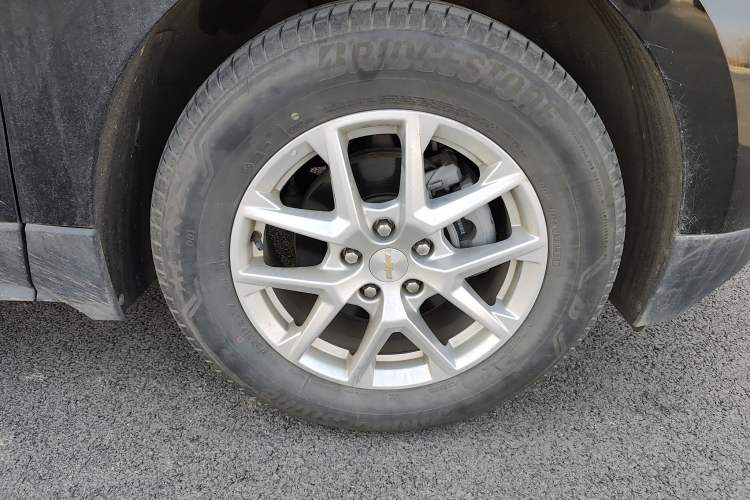 Used Chevrolet Equinox 2021 535T Chijie Edition Right Front Wheel Hub