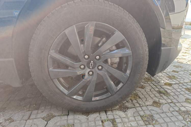 Used Chevrolet Equinox 2021 550T RS Smart Boundary-Pushing Edition Right Front Wheel Hub