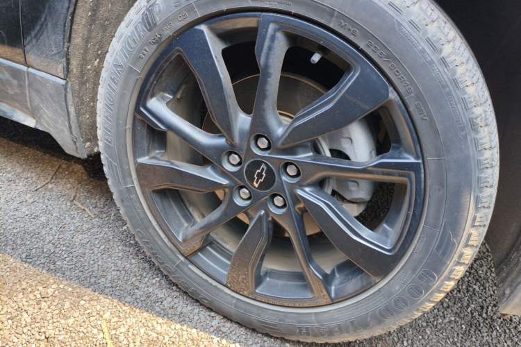Used Chevrolet Equinox 2021 550T RS Four-Wheel Drive Intelligent Guardian Edition Right Front Wheel Hub