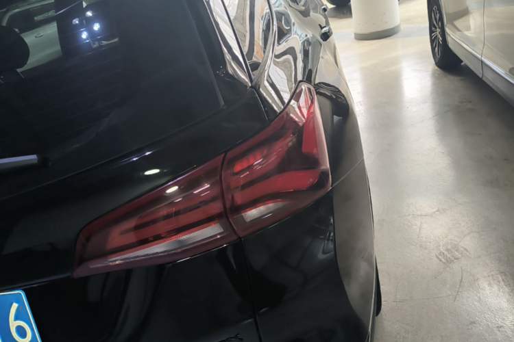 Used Chevrolet Equinox 2021 550T RS Smart Boundary-Pushing Edition Right Rear Taillight