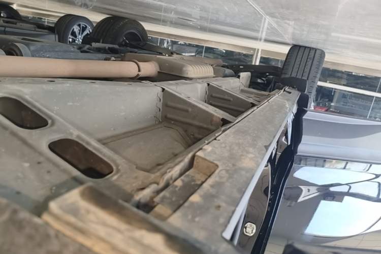 Used Chevrolet Equinox 2021 550T RS Four-Wheel Drive Intelligent Guardian Edition Right Side Sill