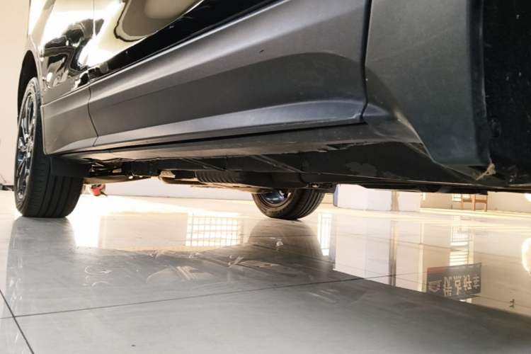 Used Chevrolet Equinox 2021 550T RS Four-Wheel Drive Intelligent Guardian Edition Right Side Sill