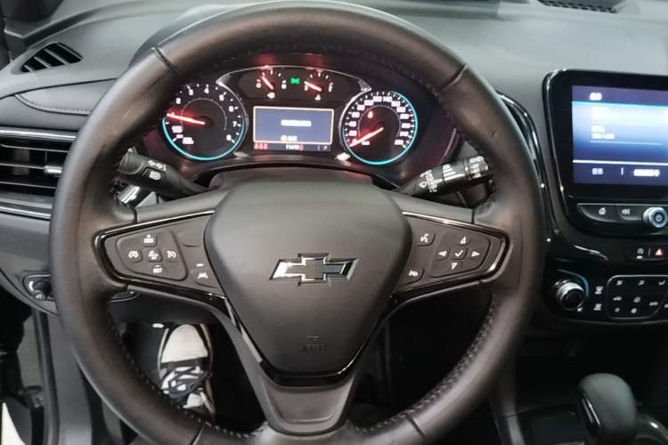 Used Chevrolet Equinox 2021 550T RS Smart Boundary-Pushing Edition Steering Wheel