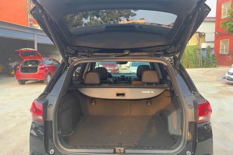 Used Chevrolet Equinox 2021 535T Yujie Edition Trunk