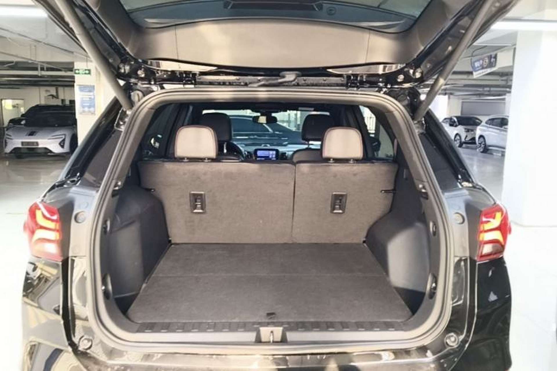 Used Chevrolet Equinox 2021 550T RS Four-Wheel Drive Intelligent Guardian Edition Trunk