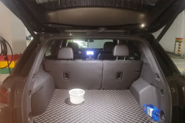 Used Chevrolet Equinox 2021 550T RS Smart Boundary-Pushing Edition Trunk