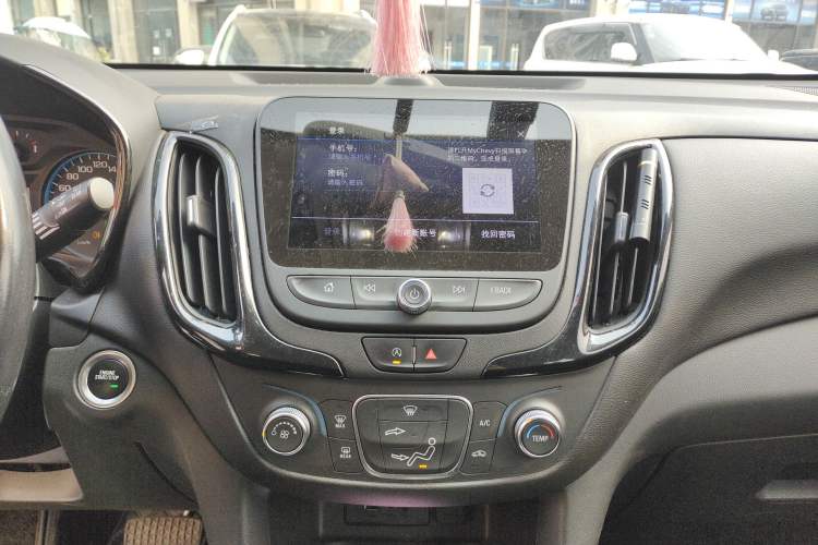Used Chevrolet Equinox 2021 535T Chijie Edition Audio And AC Panel