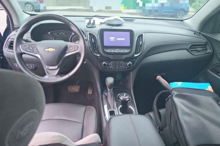 Used Chevrolet Equinox 2021 535T Yujie Edition Center Console