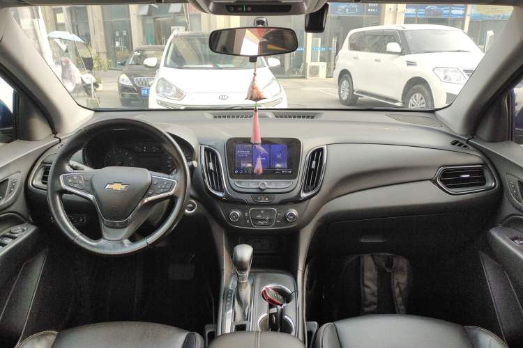 Used Chevrolet Equinox 2021 535T Chijie Edition Center Console