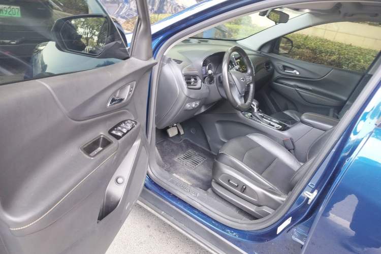 Used Chevrolet Equinox 2021 535T Yujie Edition Driver Seat