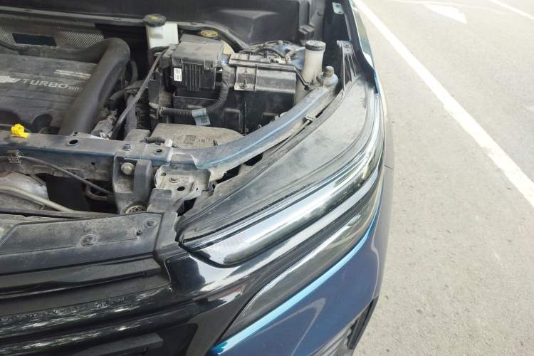 Used Chevrolet Equinox 2021 535T Yujie Edition Engine Bay Left