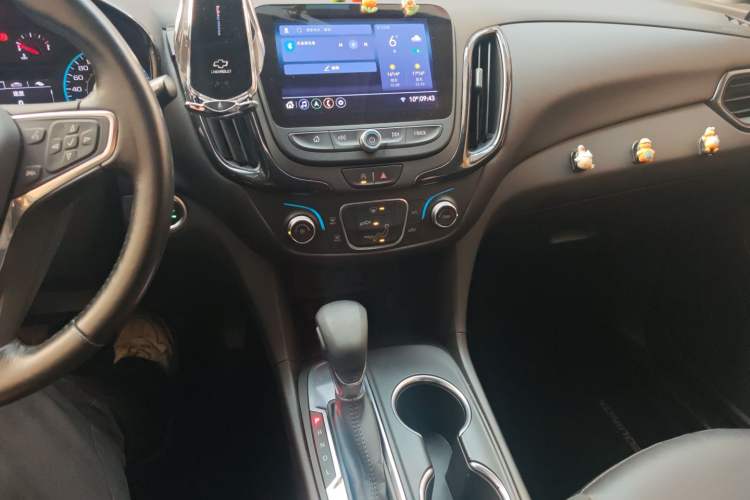 Used Chevrolet Equinox 2021 535T Chijie Edition Audio And AC Panel