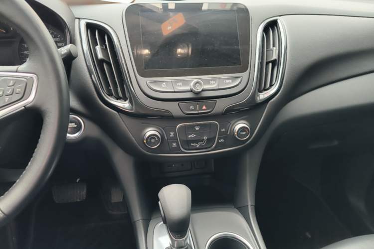 Used Chevrolet Equinox 2021 535T Chijie Edition Audio And AC Panel