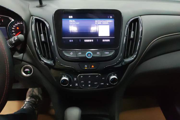 Used Chevrolet Equinox 2021 535T Yujie Edition Audio And AC Panel