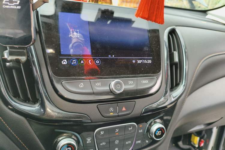 Used Chevrolet Equinox 2021 535T Yujie Edition Audio And AC Panel