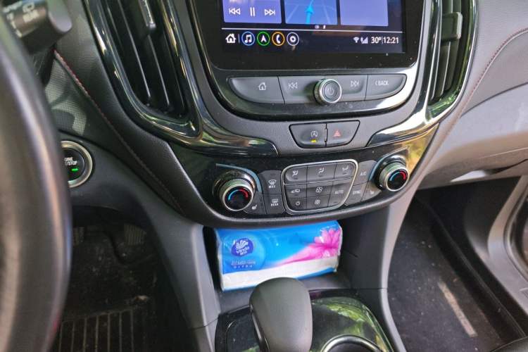 Used Chevrolet Equinox 2021 550T RS Smart Boundary-Pushing Edition Audio And AC Panel