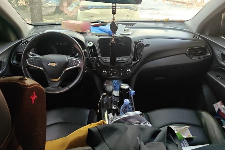 Used Chevrolet Equinox 2021 535T Chijie Edition Center Console