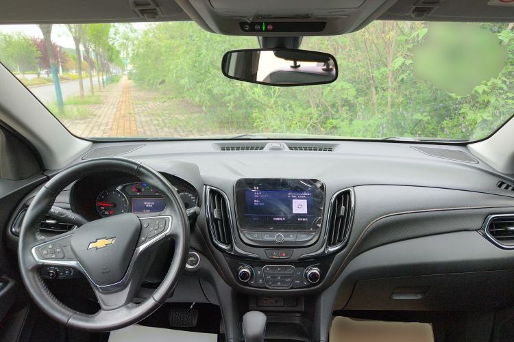 Used Chevrolet Equinox 2021 535T Yujie Edition Center Console