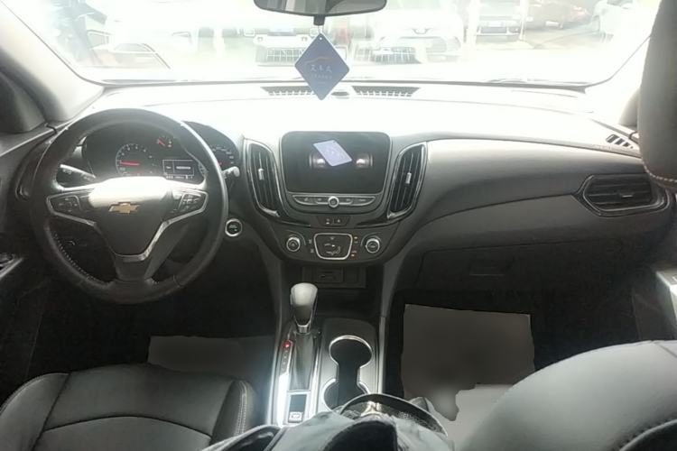 Used Chevrolet Equinox 2021 535T Chijie Edition Center Console