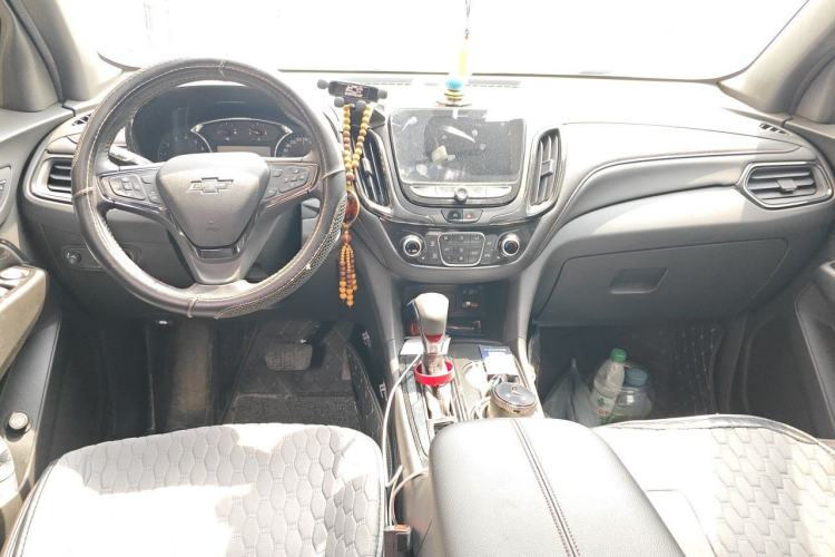 Used Chevrolet Equinox 2021 550T RS Smart Boundary-Pushing Edition Center Console