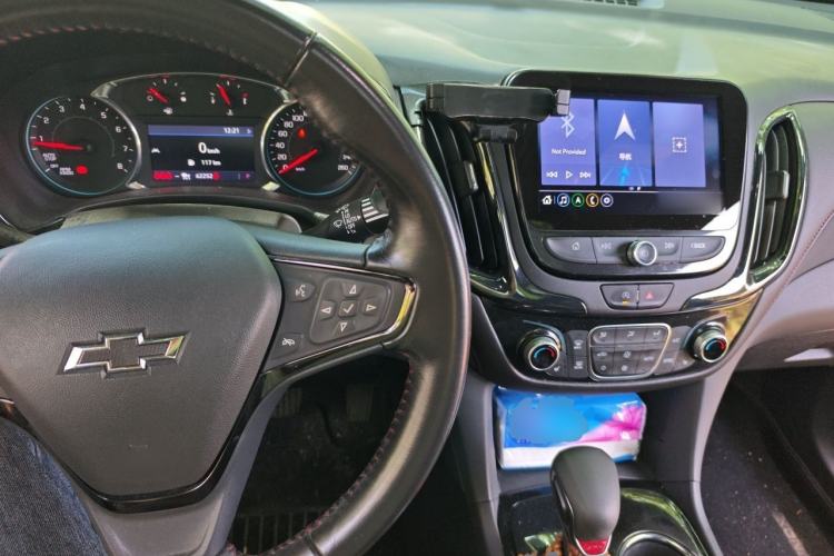 Used Chevrolet Equinox 2021 550T RS Smart Boundary-Pushing Edition Center Console