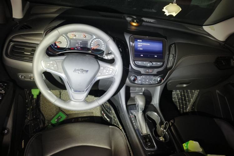 Used Chevrolet Equinox 2021 535T Yujie Edition Center Console