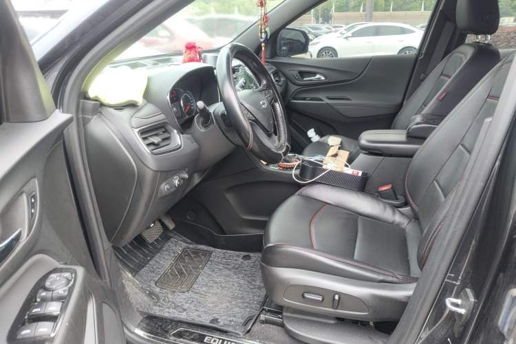 Used Chevrolet Equinox 2021 550T RS Smart Boundary-Pushing Edition Driver Seat