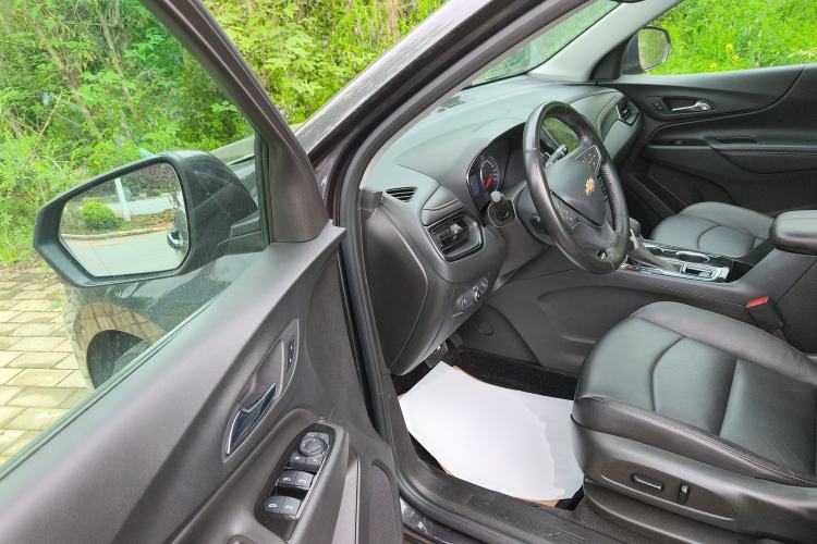 Used Chevrolet Equinox 2021 535T Yujie Edition Driver Seat