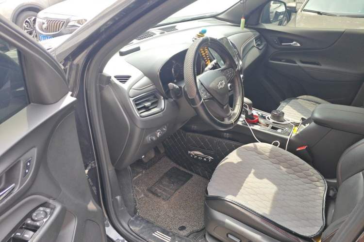 Used Chevrolet Equinox 2021 550T RS Smart Boundary-Pushing Edition Driver Seat