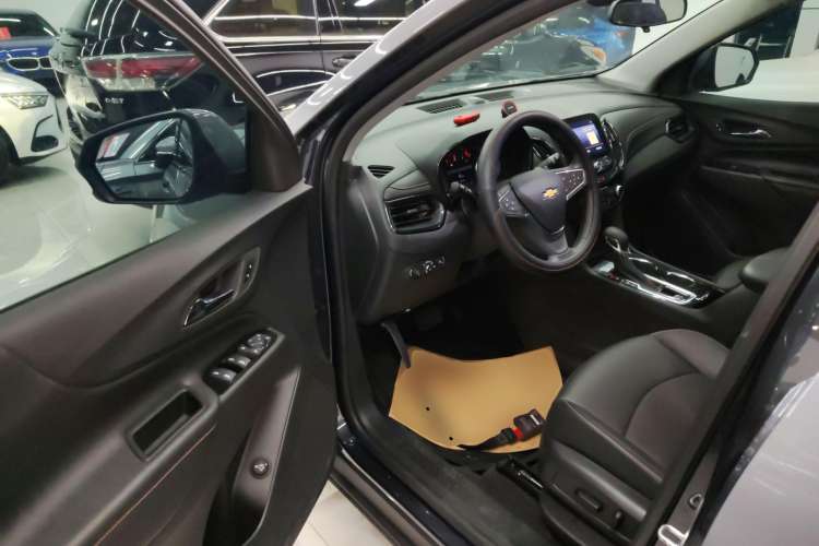 Used Chevrolet Equinox 2021 535T Yujie Edition Driver Seat